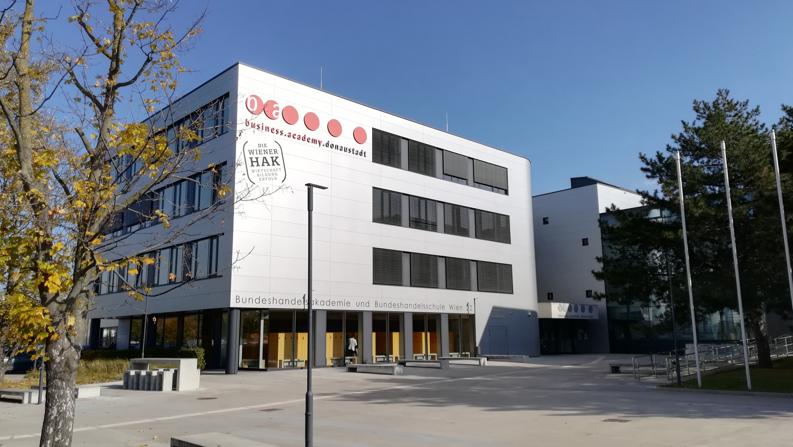 BHAK Wien 22, oder business.academy.donaustadt, Wien 